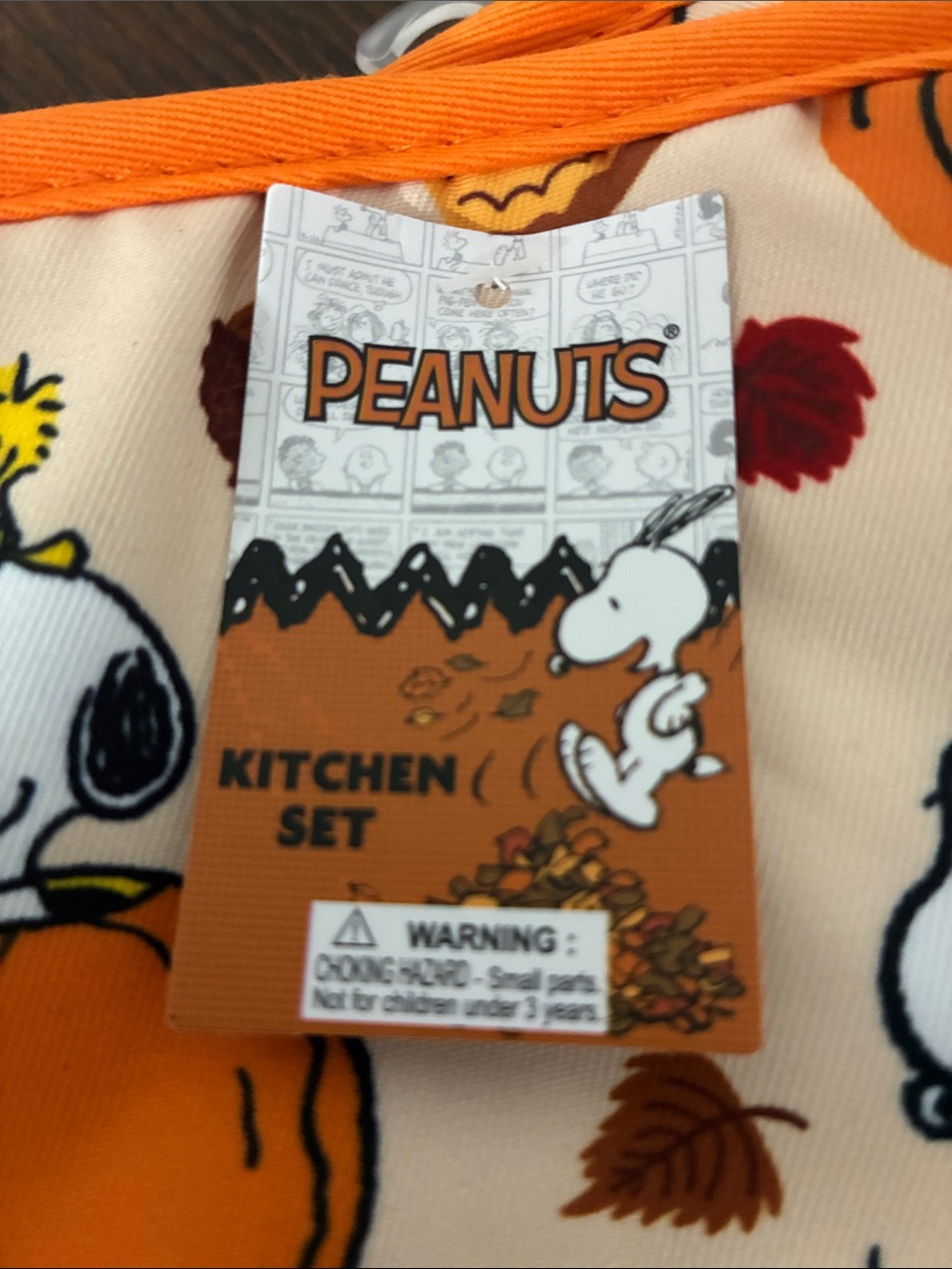 NWT- Peanuts- Snoopy- Fall Themed- 3pc- Oven Mitt, Pot Holder & Towel Set - Picture 14 of 16